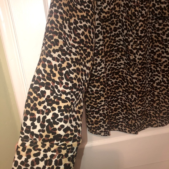 3 for $20 & 15%-Woman’s leopard print blouse - Picture 2 of 6